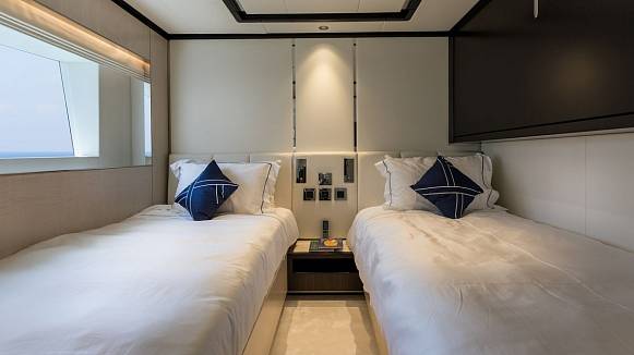 Яхта MAJESTY 120