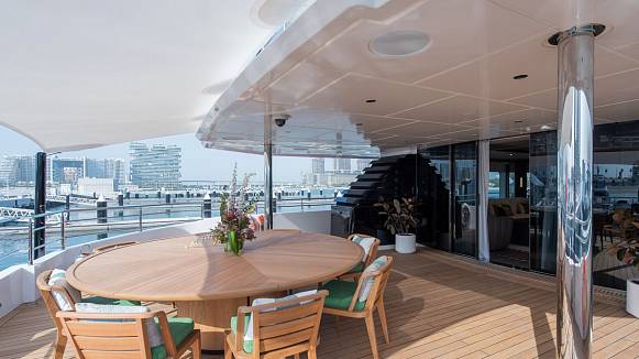 Яхта MAJESTY 175