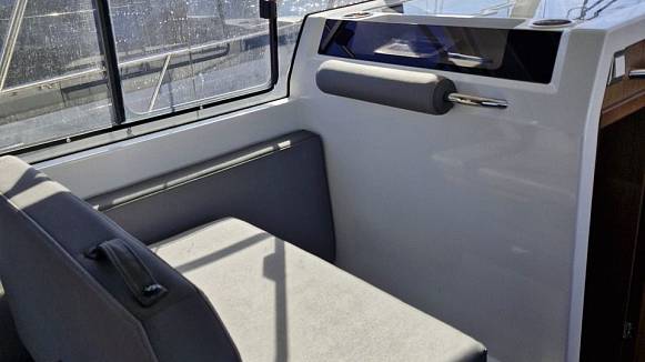 Яхта ANTARES 11 FLY