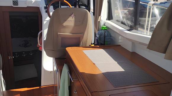 Яхта Merry Fisher 855