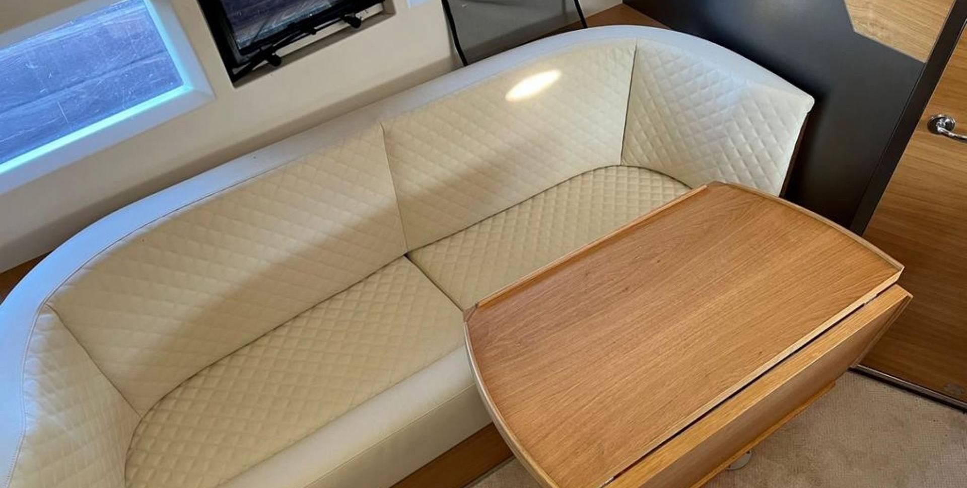 Яхта Galeon 325 HTS