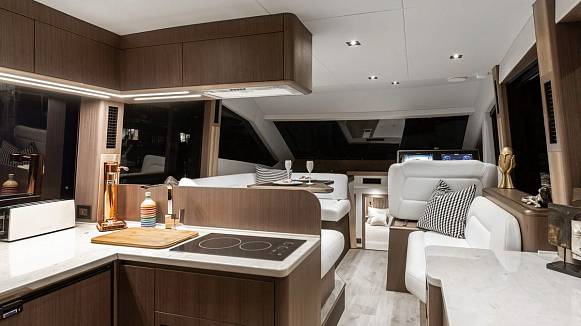 Яхта GALEON 480 FLY
