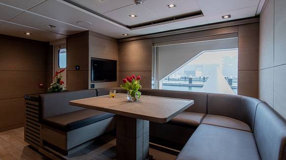 Яхта MAJESTY 175