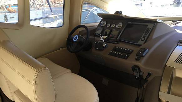 Яхта CRANCHI ATLANTIQUE 43