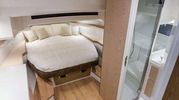 Яхта Fiart Seawalker 35