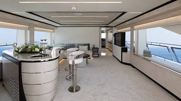 Яхта MAJESTY 120