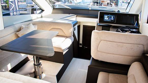 Яхта GALEON 480 FLY