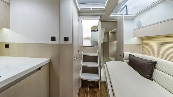 Яхта GALEON 335 HTS