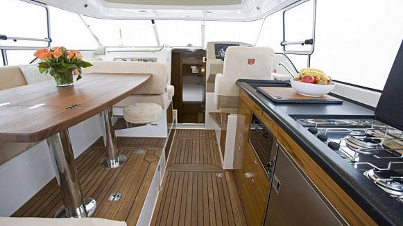 Яхта Marex 370 Aft Cabin