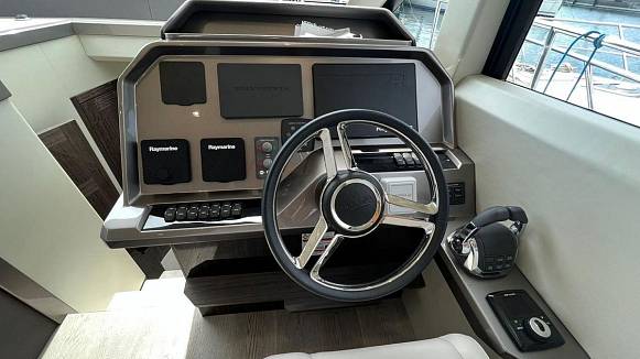 Яхта GALEON 460 FLY