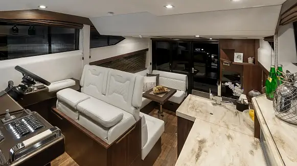 Яхта GALEON 420 FLY