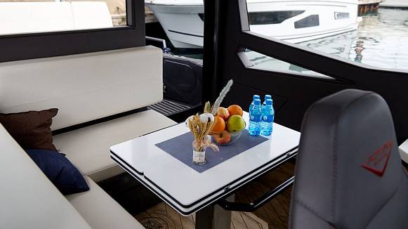 Яхта VICTORY A11