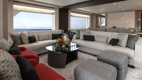 Яхта Nomad 95 SUV