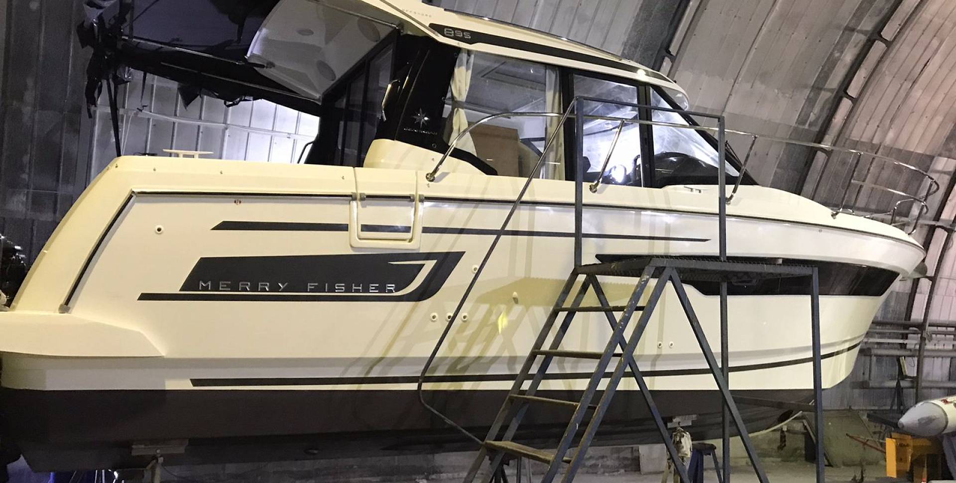 Яхта Merry Fisher 895
