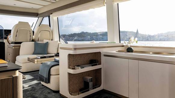 Яхта AZIMUT MAGELLANO 60