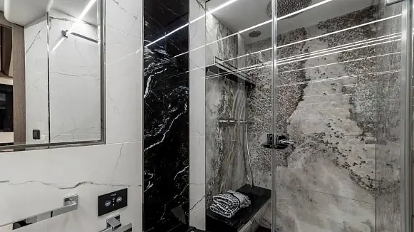 Яхта GALEON 800 FLY